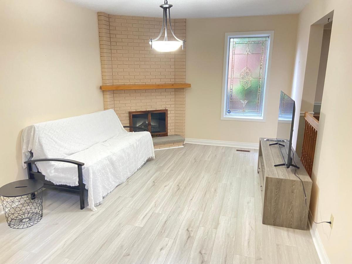41 Huntsmill Blvd Appartement Toronto Buitenkant foto