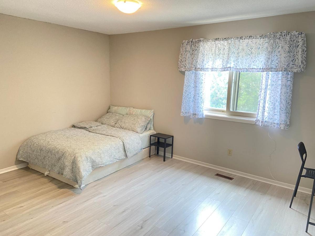 41 Huntsmill Blvd Appartement Toronto Buitenkant foto